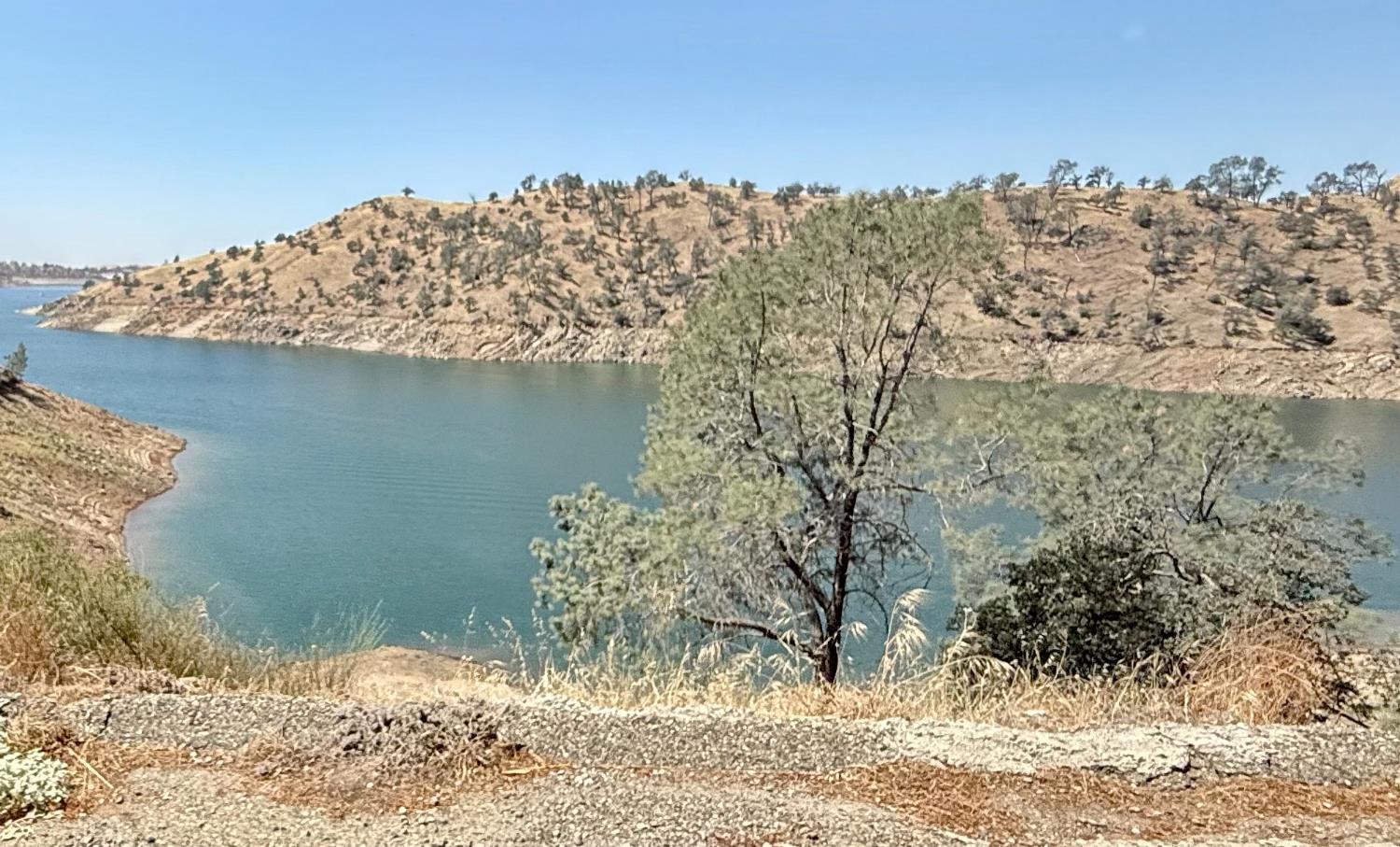 28027 Sky Lake Dr, Friant, CA 93626