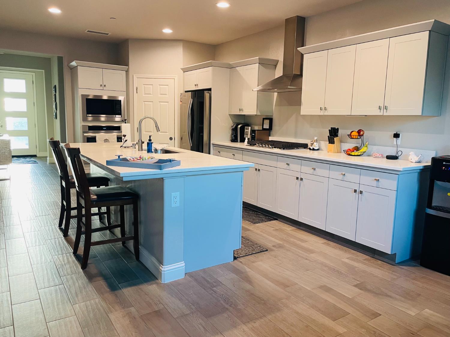 2121 Descanso Ave, Clovis, CA 93619