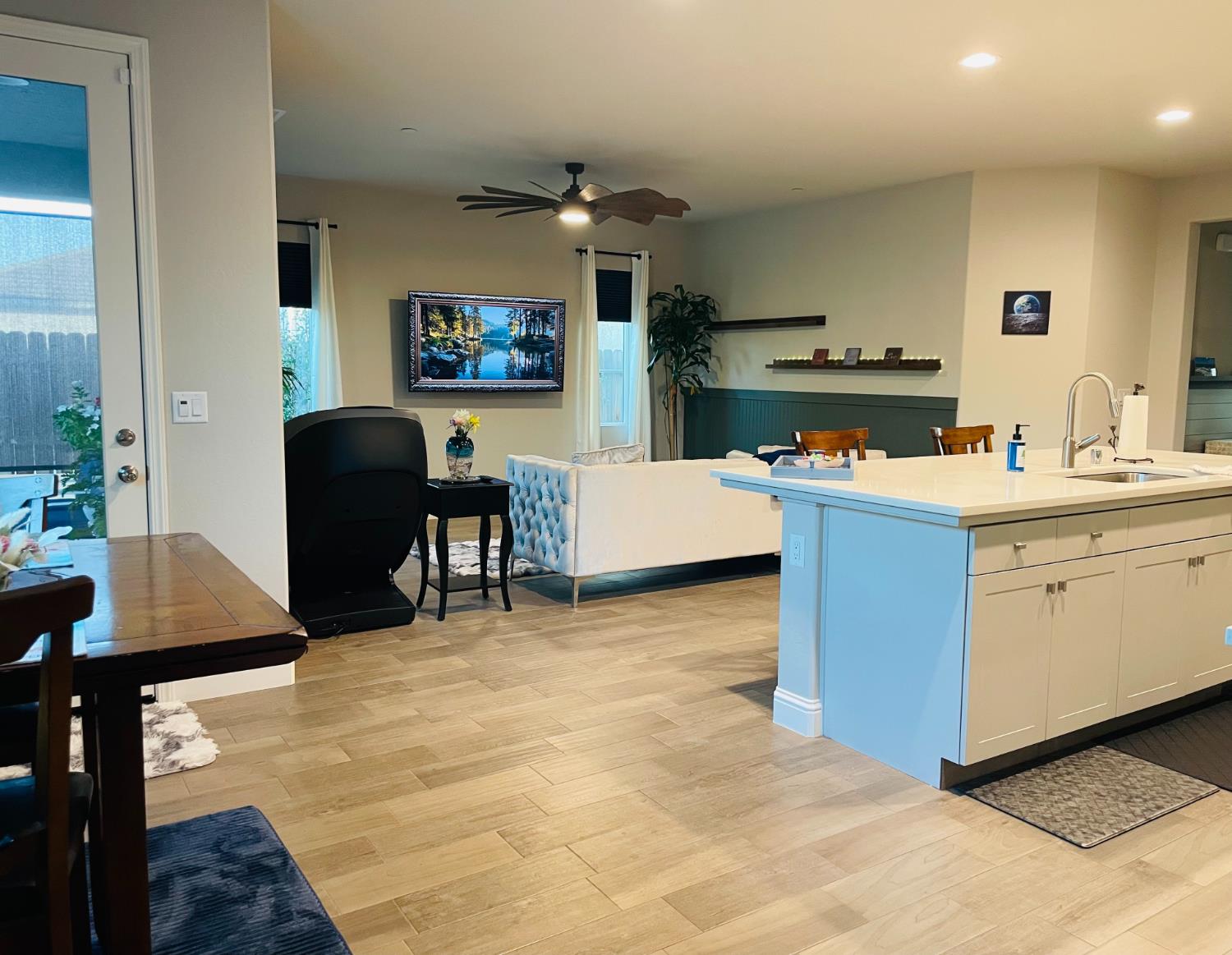 2121 Descanso Ave, Clovis, CA 93619