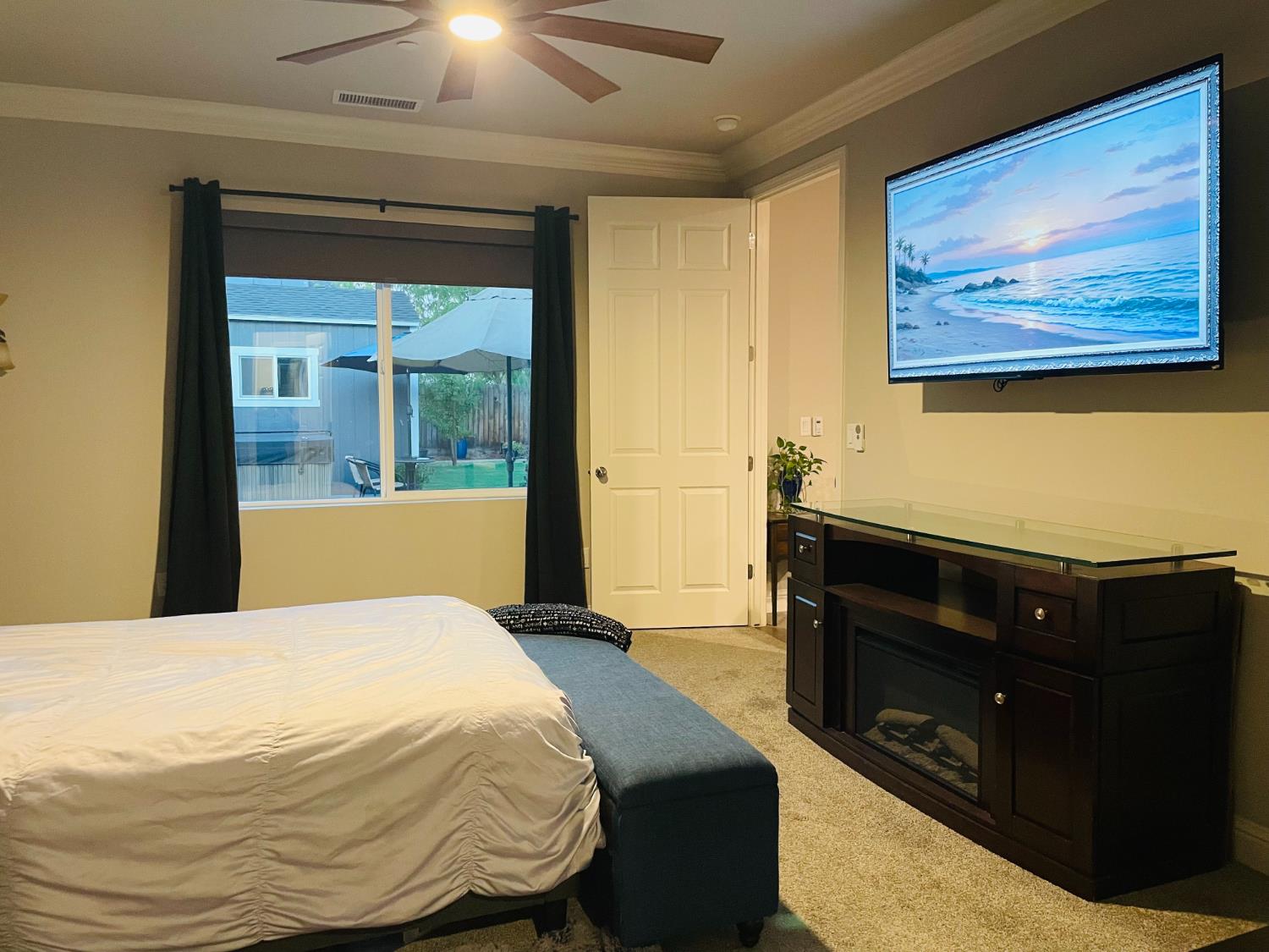 2121 Descanso Ave, Clovis, CA 93619