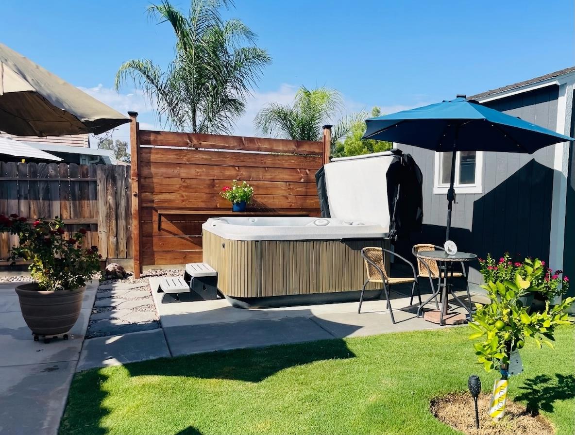2121 Descanso Ave, Clovis, CA 93619