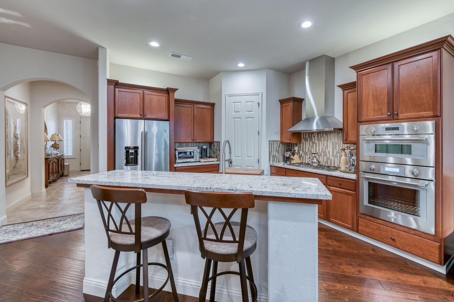 1557 E Via Estrella Dr, Fresno, CA 93730