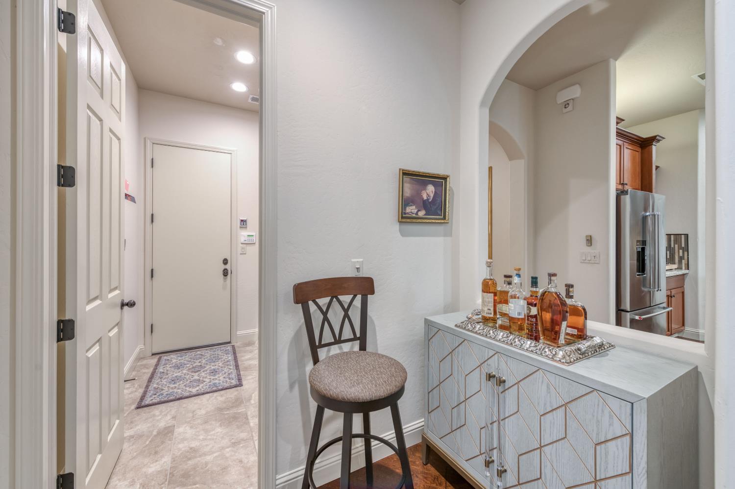 1557 E Via Estrella Dr, Fresno, CA 93730