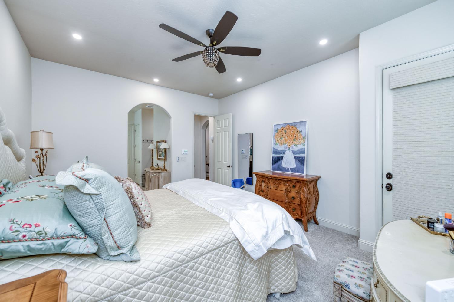 1557 E Via Estrella Dr, Fresno, CA 93730