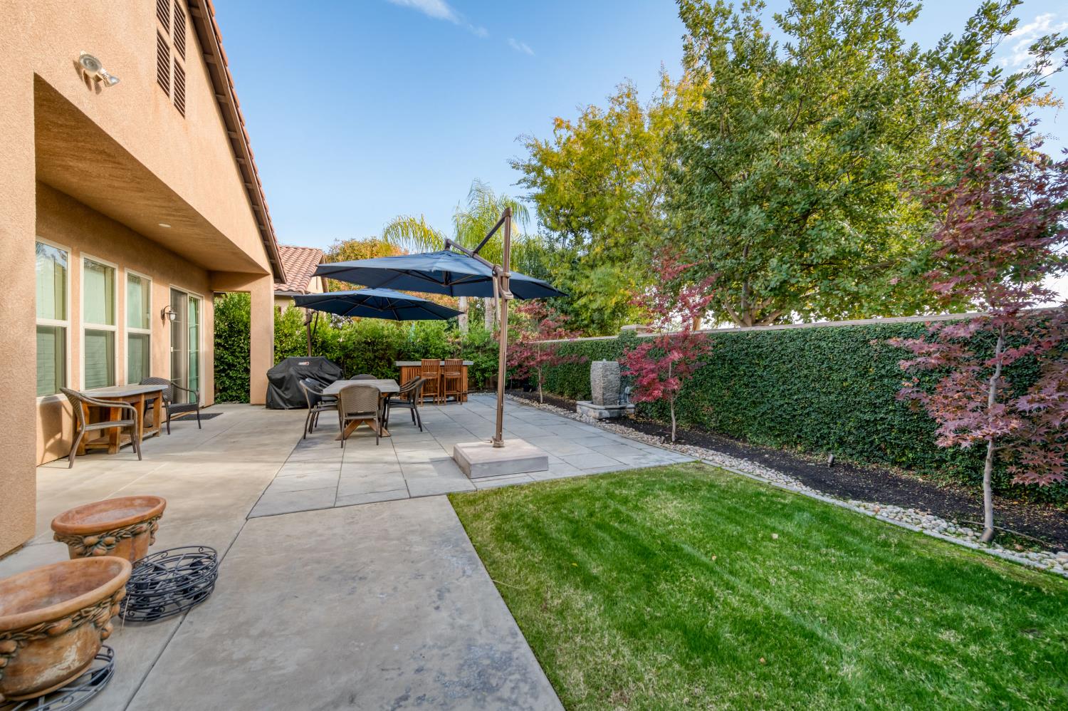 1557 E Via Estrella Dr, Fresno, CA 93730