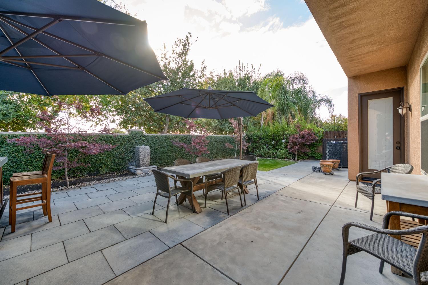 1557 E Via Estrella Dr, Fresno, CA 93730