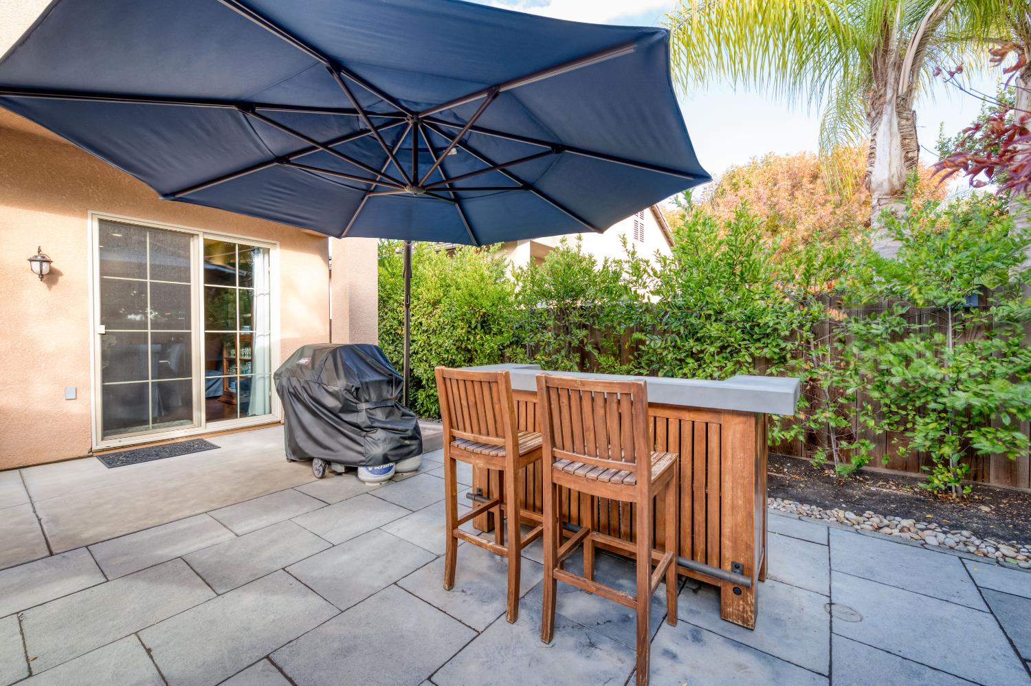 1557 E Via Estrella Dr, Fresno, CA 93730