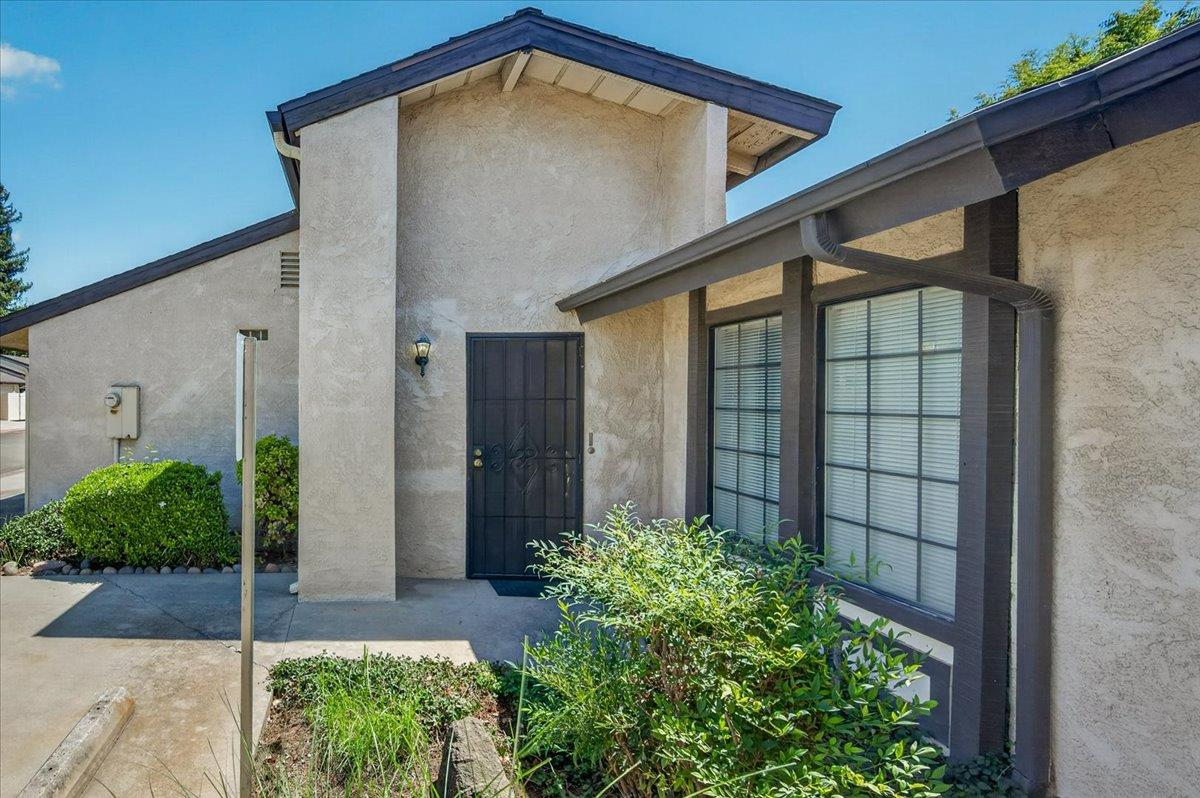 1657 Willow Ave, Clovis, CA 93612
