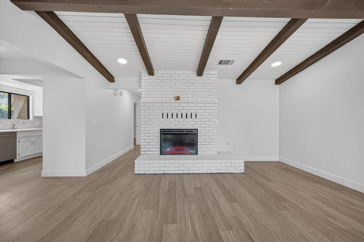 1657 Willow Ave, Clovis, CA 93612