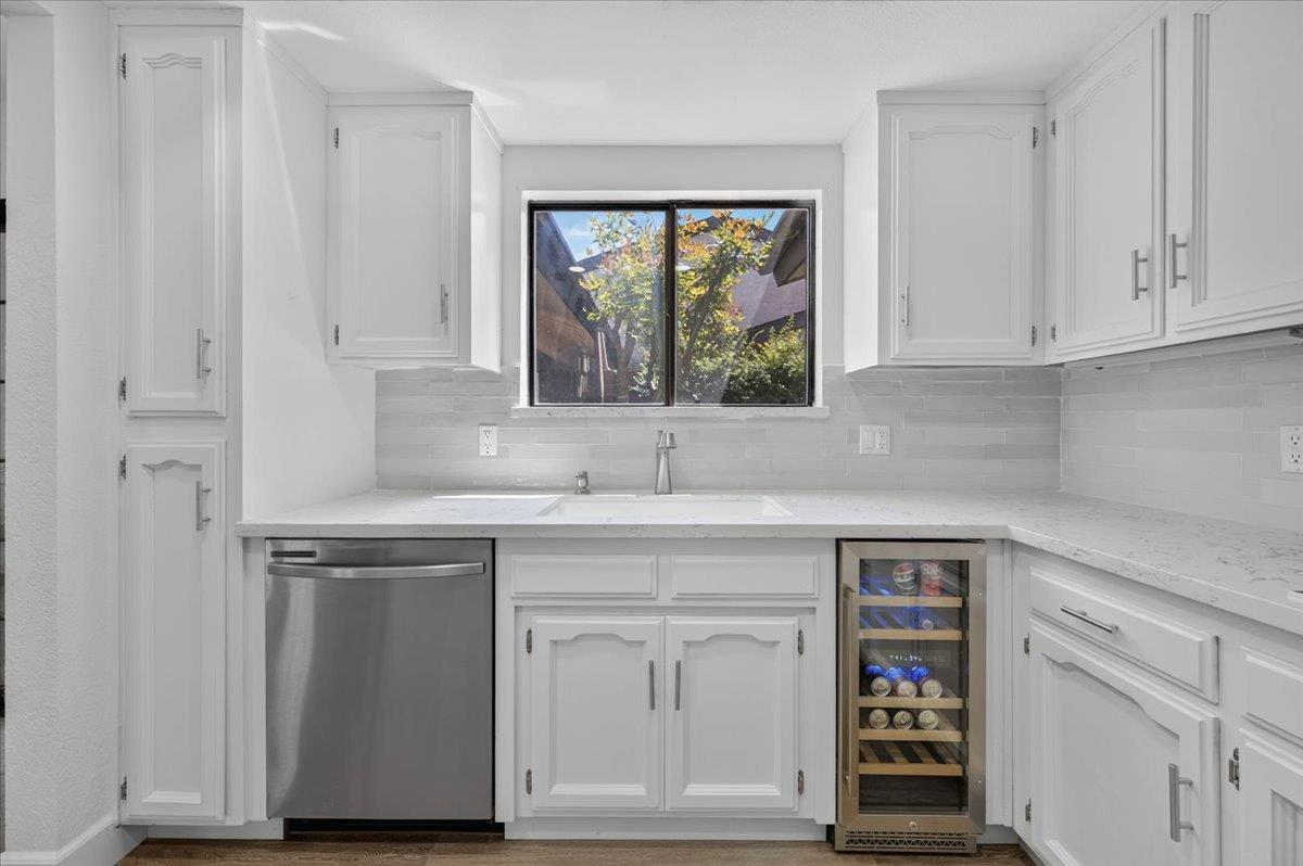 1657 Willow Ave, Clovis, CA 93612
