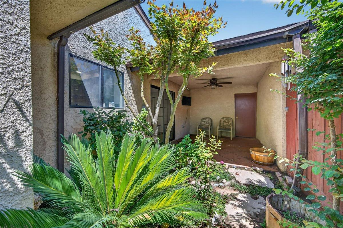 1657 Willow Ave, Clovis, CA 93612