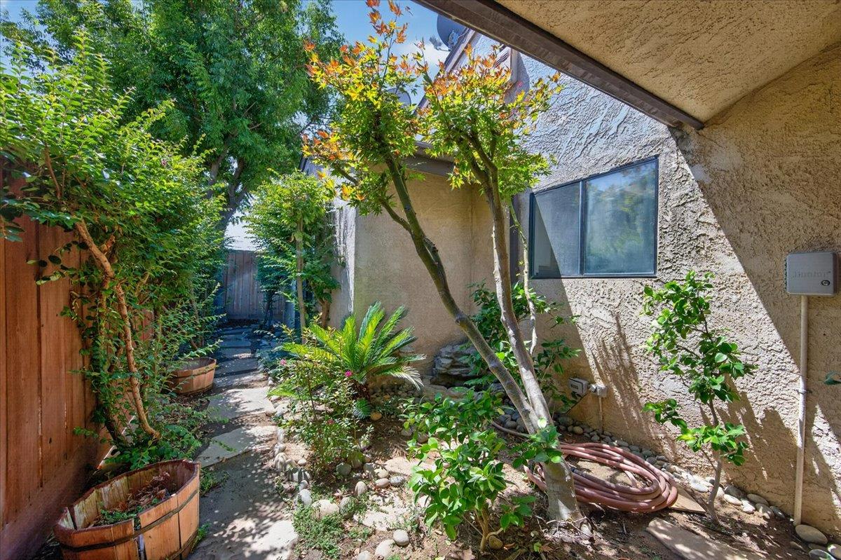 1657 Willow Ave, Clovis, CA 93612