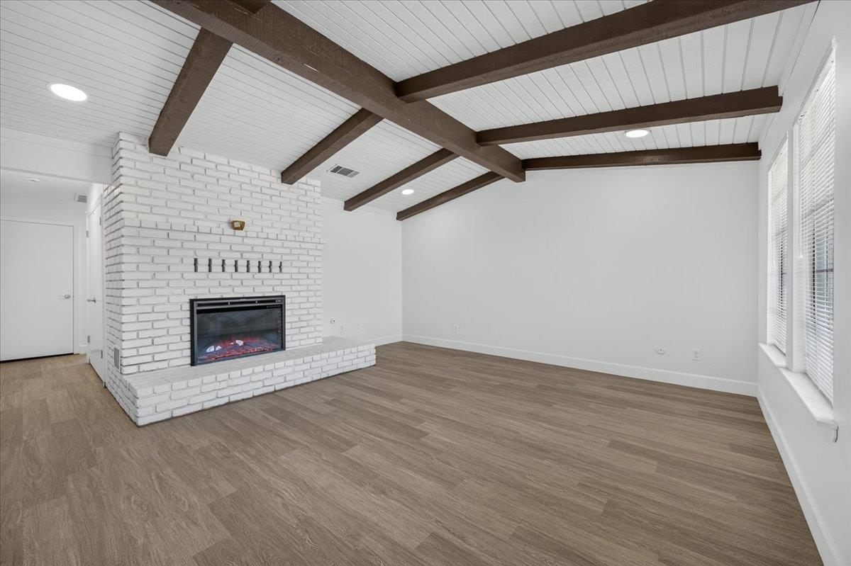 1657 Willow Ave, Clovis, CA 93612