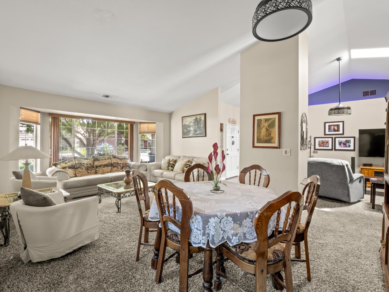 1575 E Niles, Fresno, CA 93720