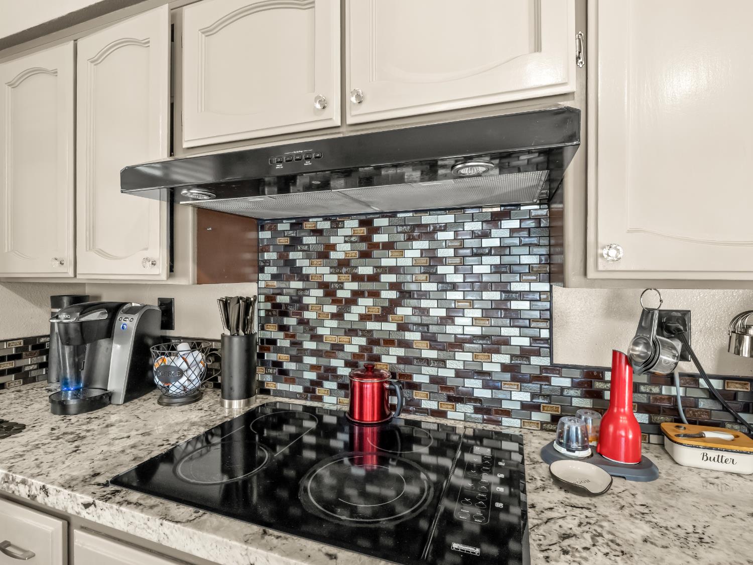 1575 E Niles, Fresno, CA 93720