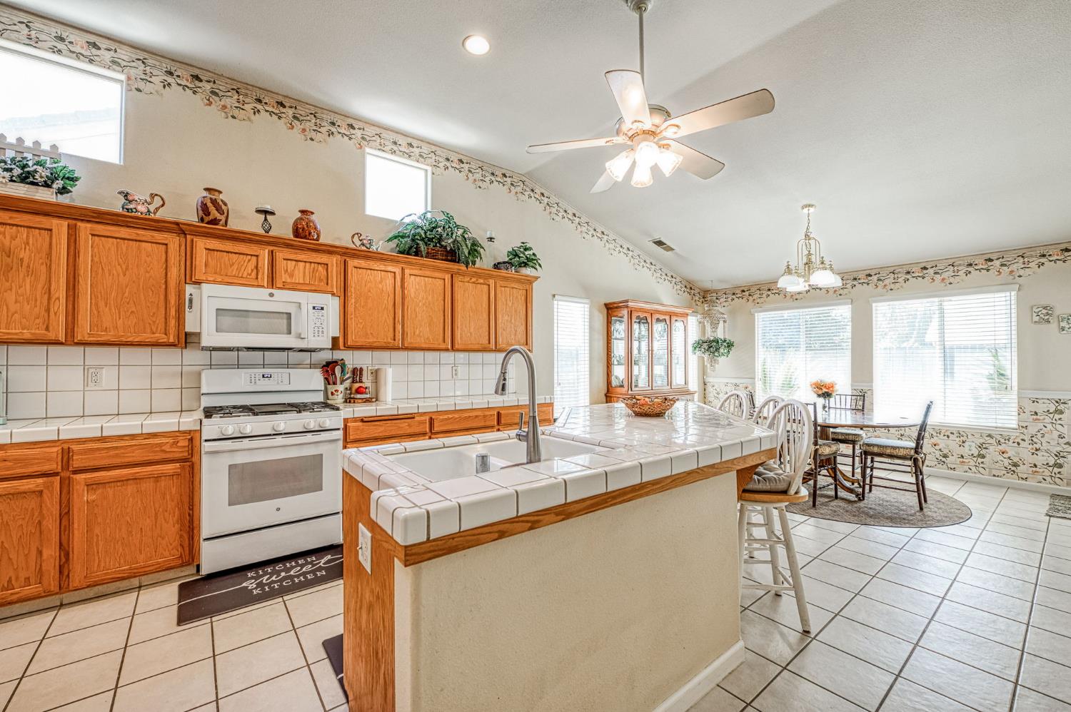 5752 N Dante Ave, Fresno, CA 93722