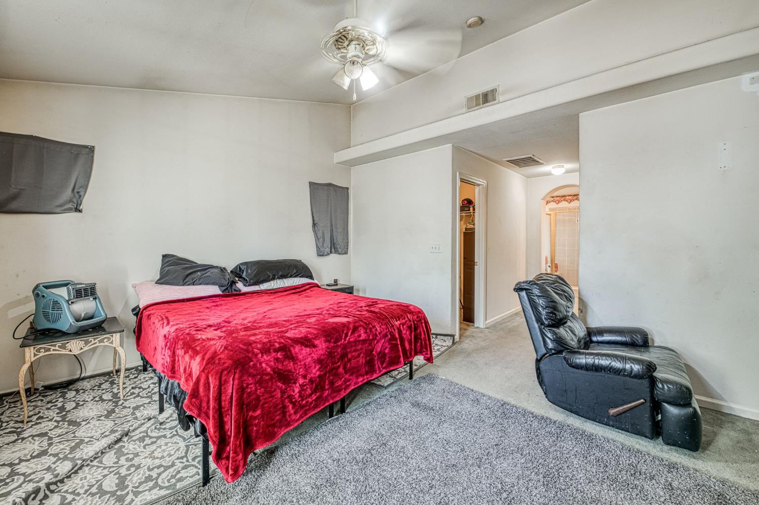 5752 N Dante Ave, Fresno, CA 93722