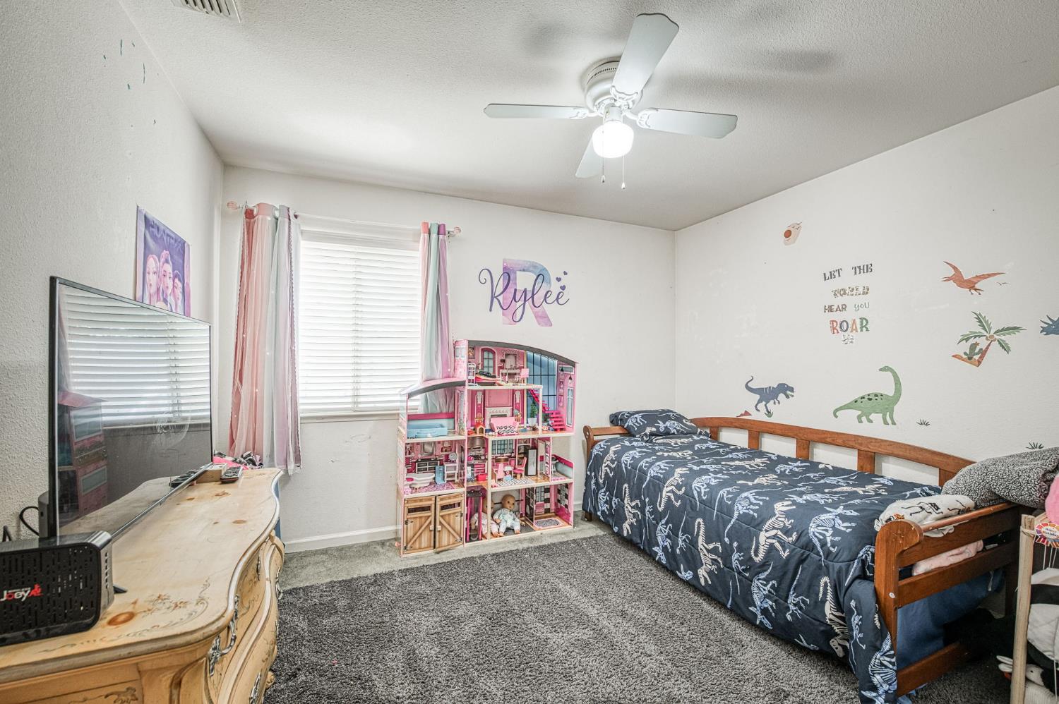 5752 N Dante Ave, Fresno, CA 93722