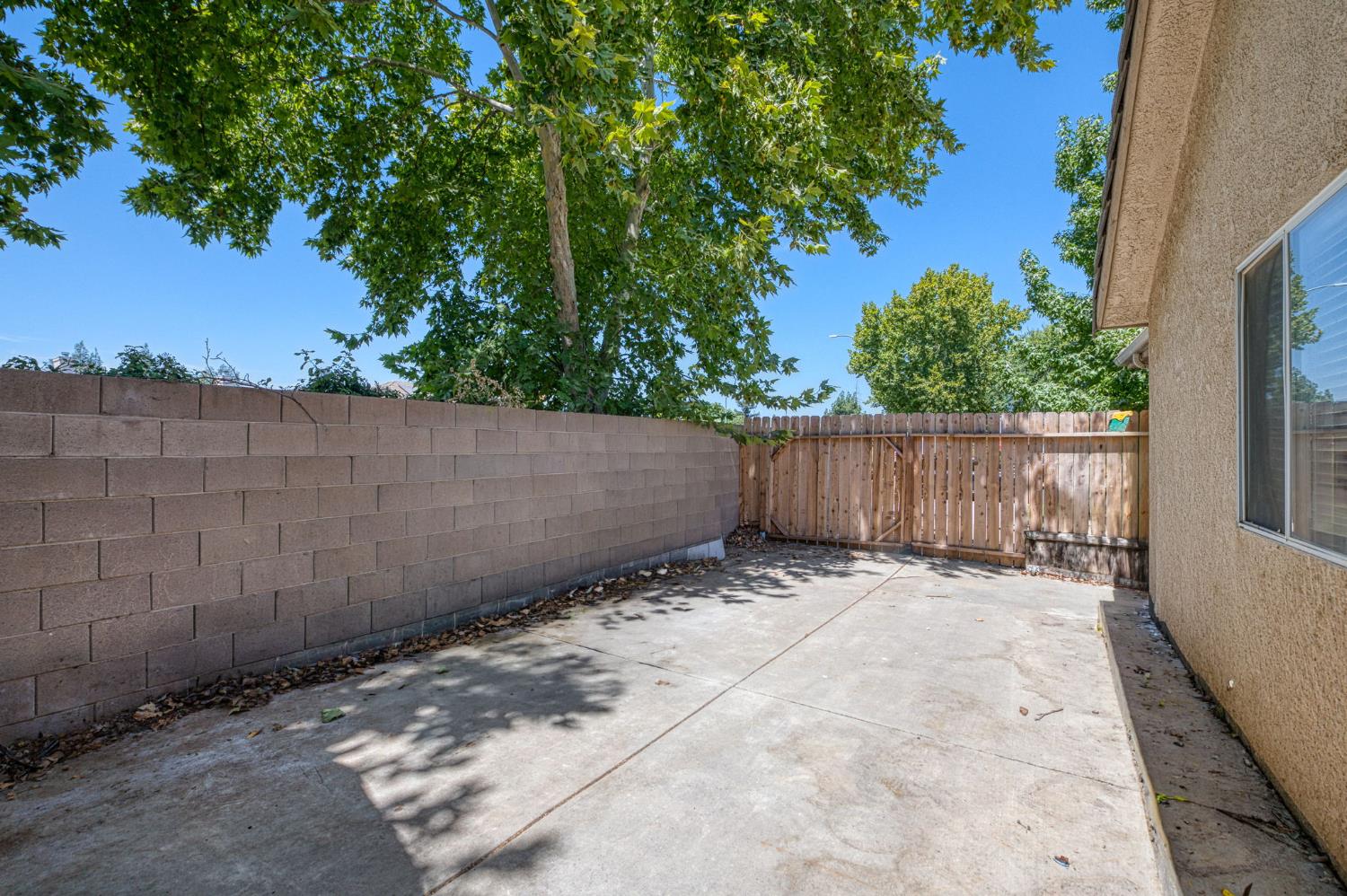 5752 N Dante Ave, Fresno, CA 93722