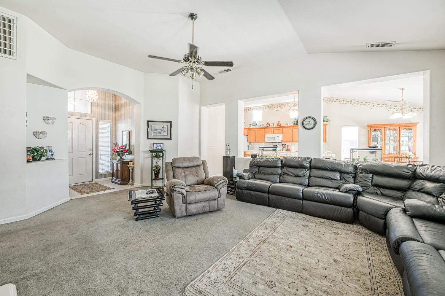 5752 N Dante Ave, Fresno, CA 93722