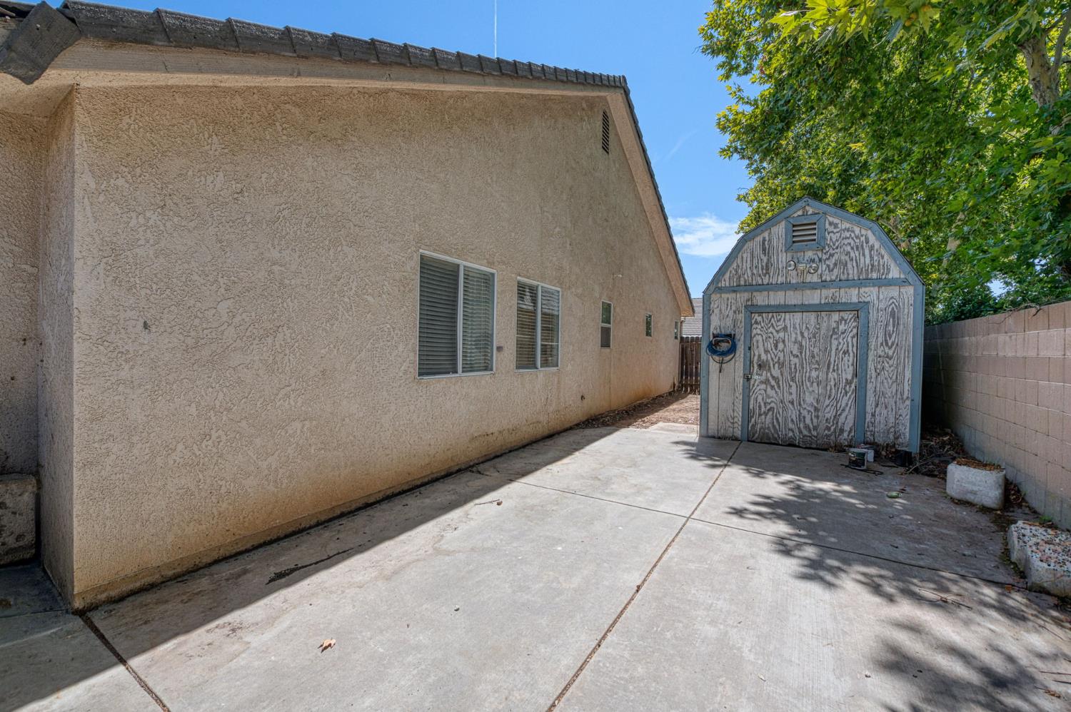 5752 N Dante Ave, Fresno, CA 93722
