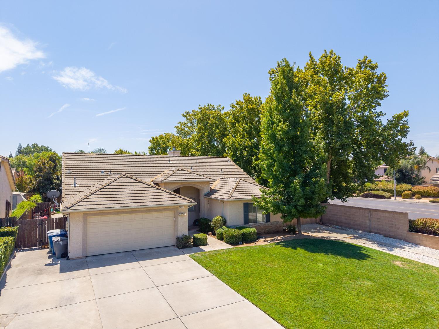 5752 N Dante Ave, Fresno, CA 93722