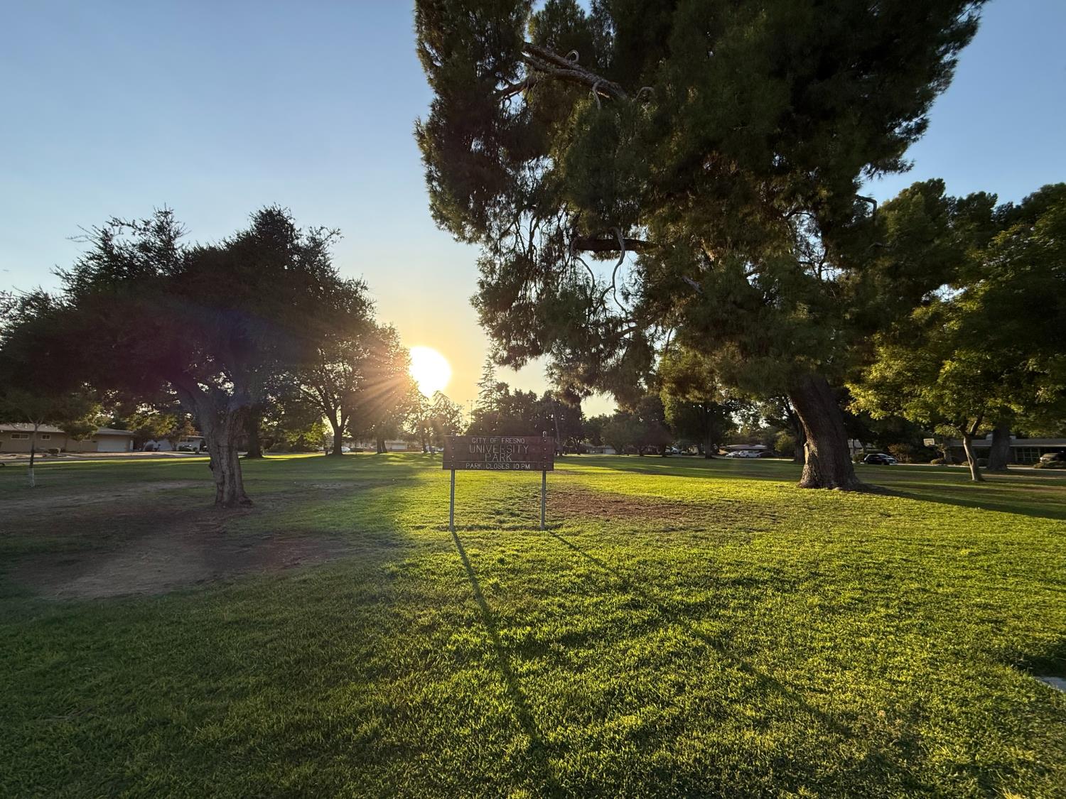 2995 E Buckingham Way, Fresno, CA 93726
