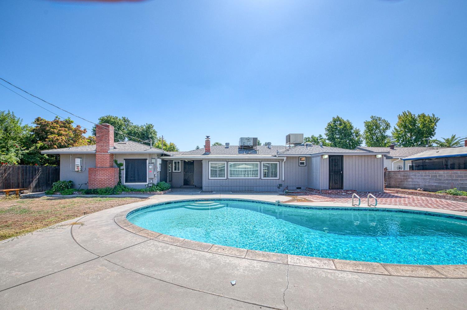 2995 E Buckingham Way, Fresno, CA 93726