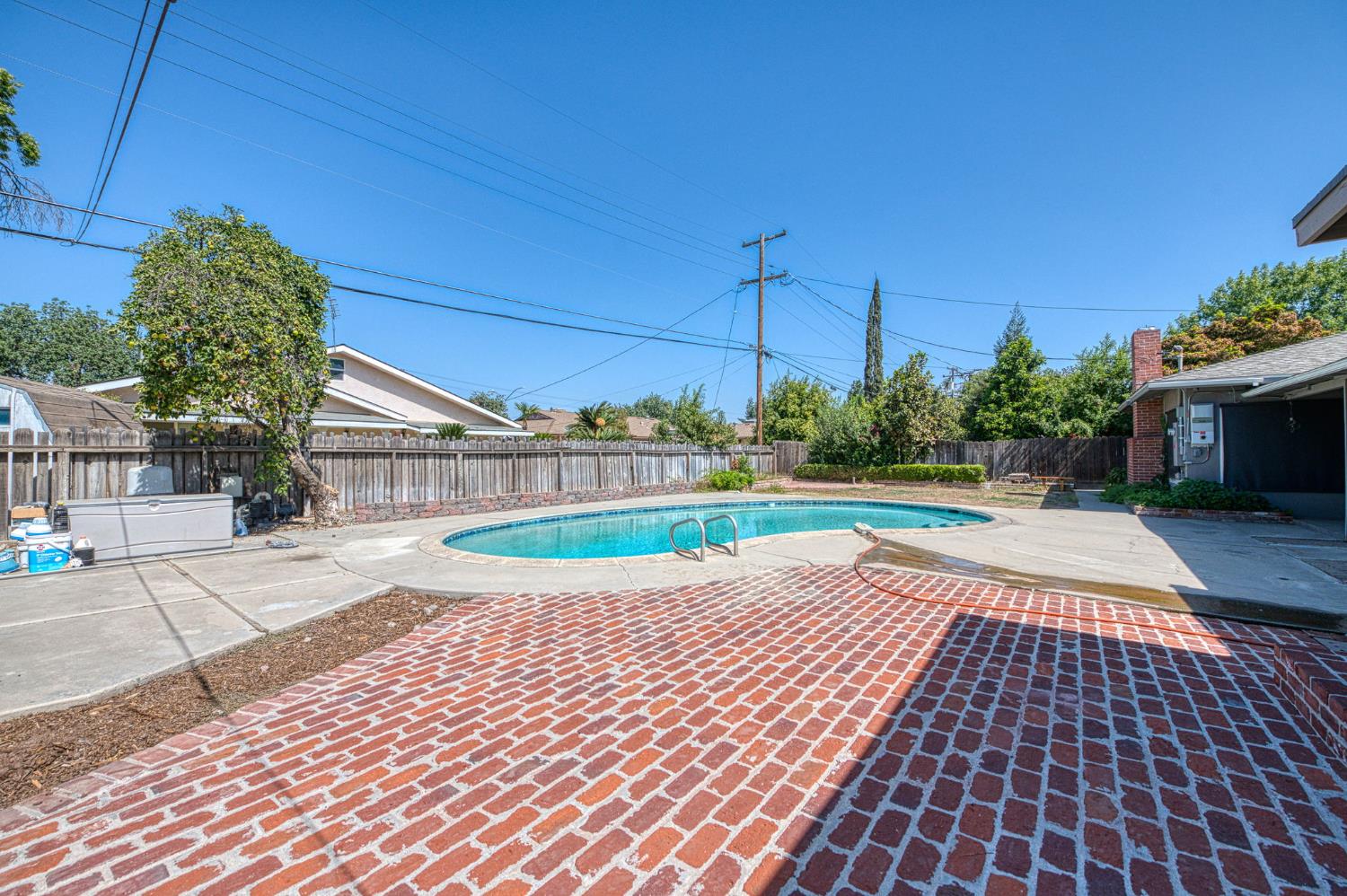 2995 E Buckingham Way, Fresno, CA 93726