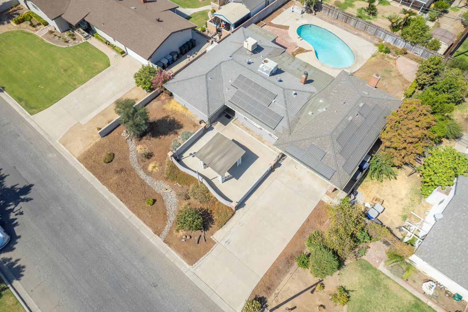 2995 E Buckingham Way, Fresno, CA 93726