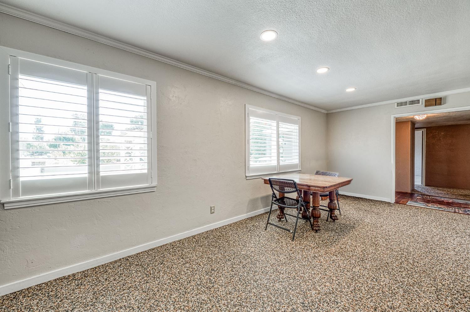2995 E Buckingham Way, Fresno, CA 93726