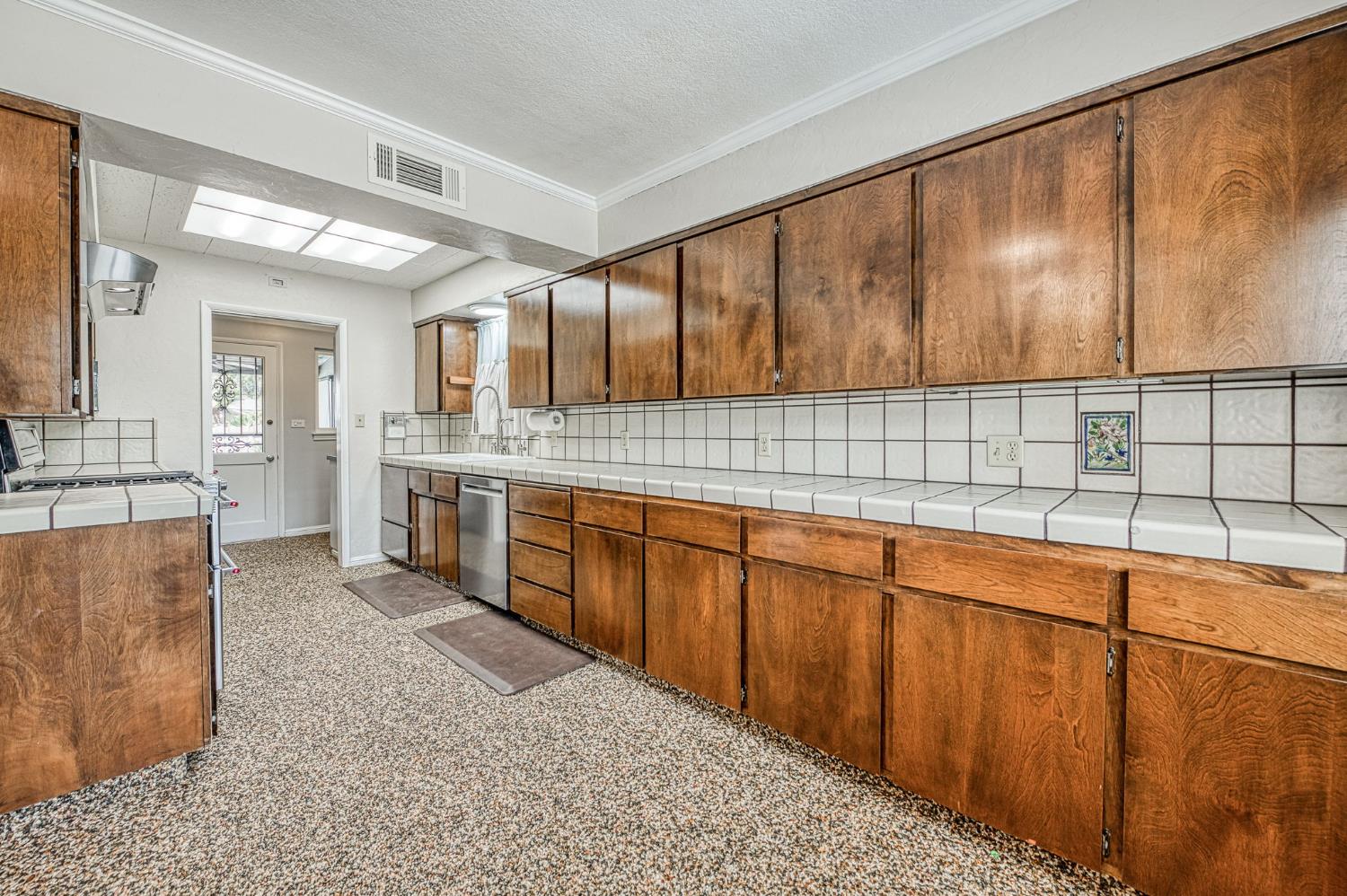2995 E Buckingham Way, Fresno, CA 93726
