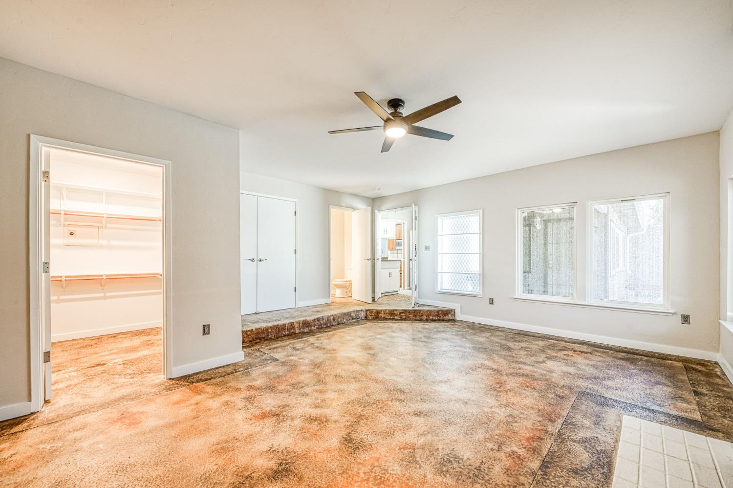 2995 E Buckingham Way, Fresno, CA 93726