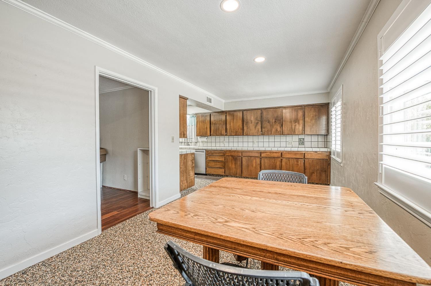 2995 E Buckingham Way, Fresno, CA 93726