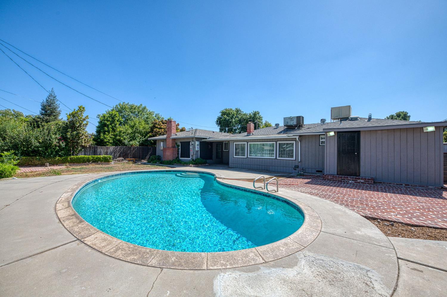2995 E Buckingham Way, Fresno, CA 93726