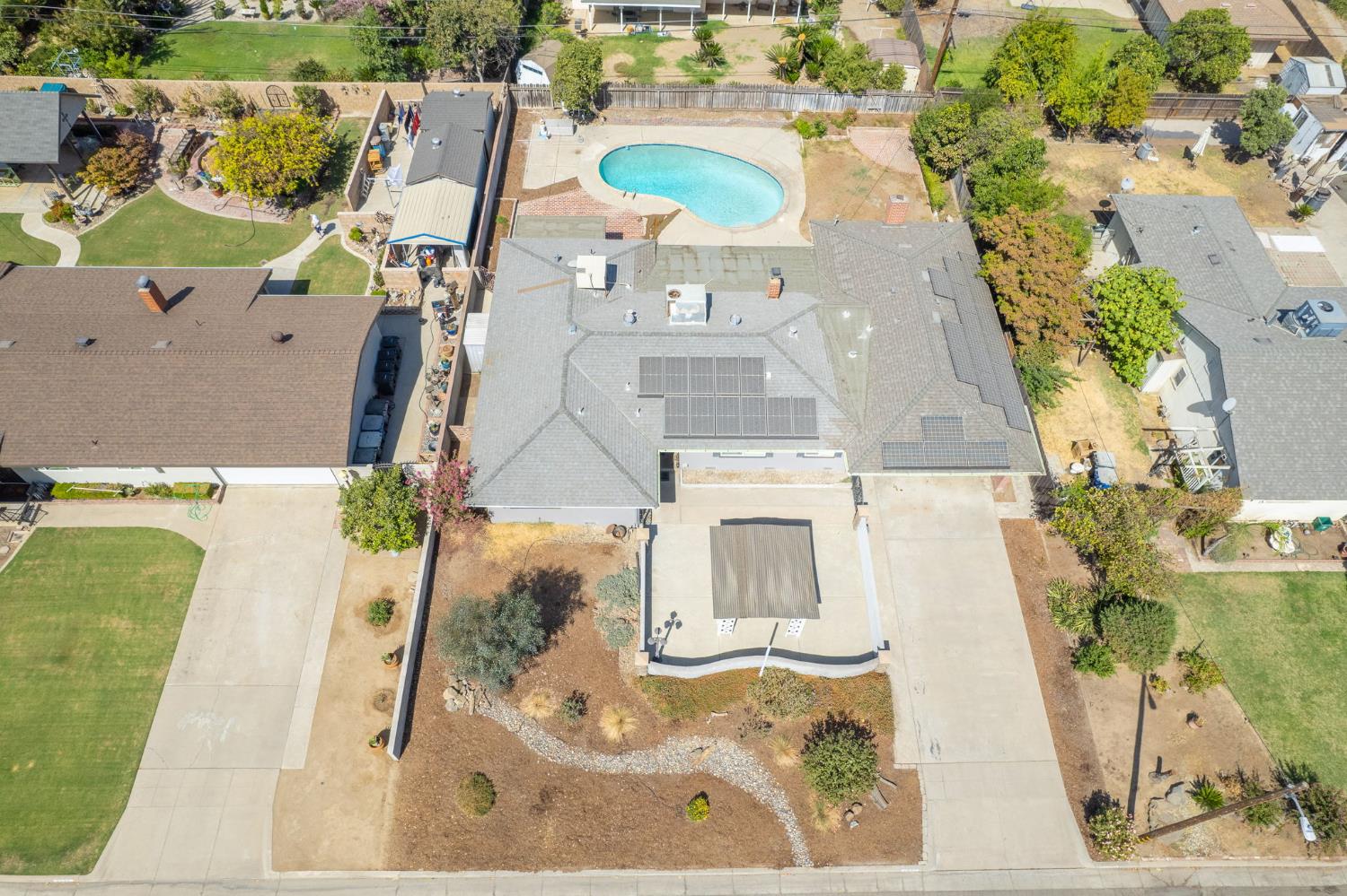 2995 E Buckingham Way, Fresno, CA 93726