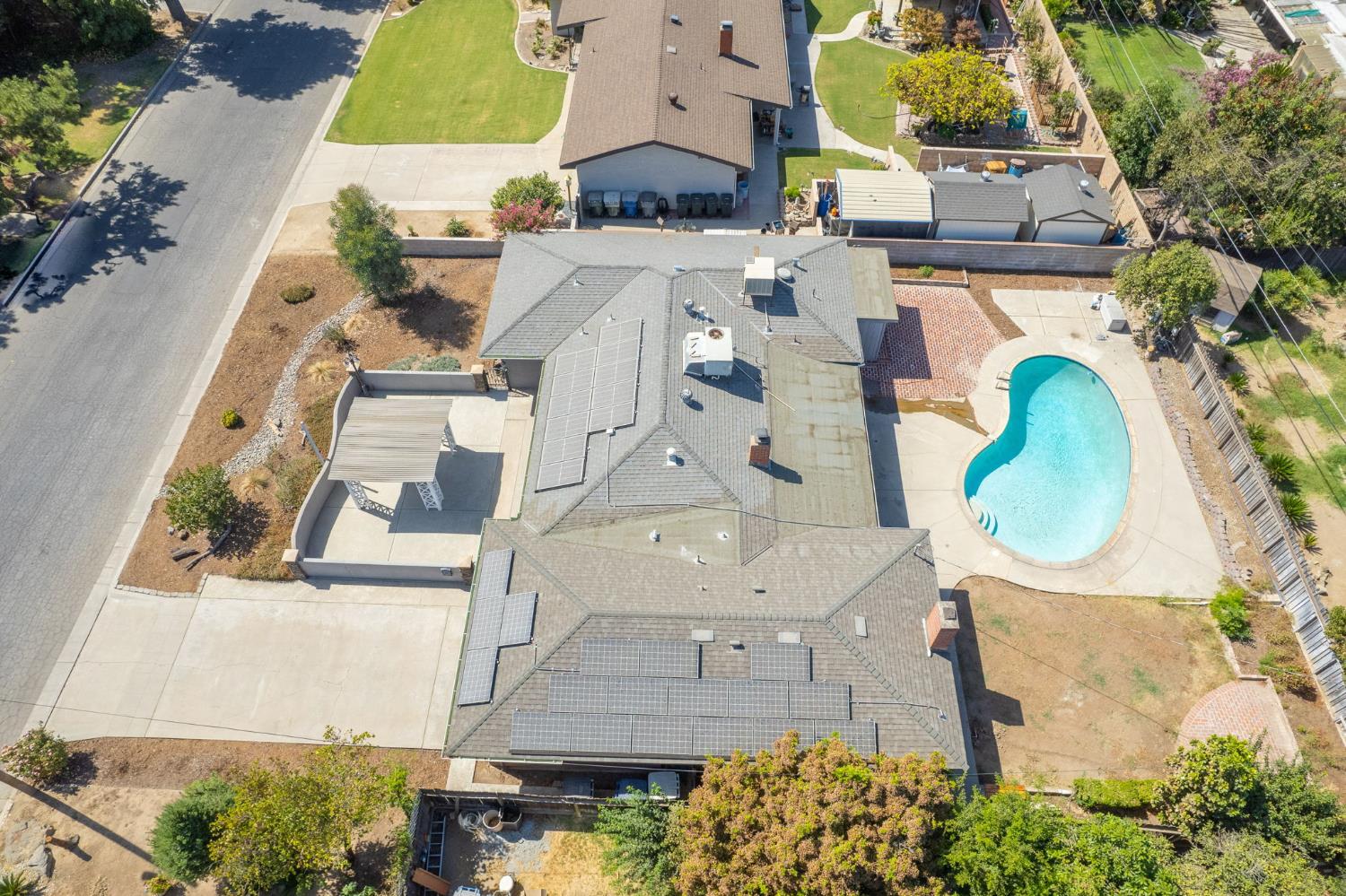 2995 E Buckingham Way, Fresno, CA 93726