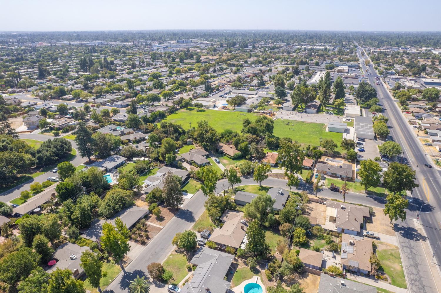 2995 E Buckingham Way, Fresno, CA 93726