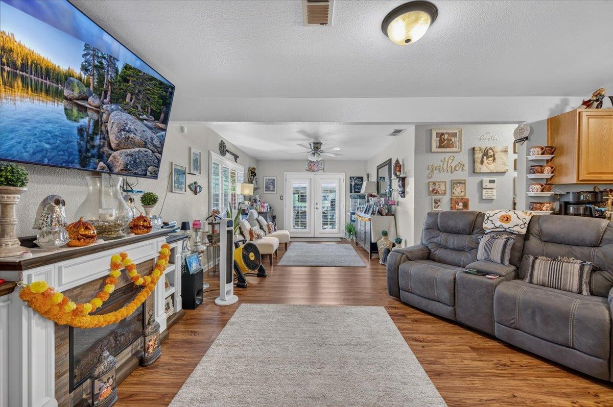 4386 N West Ave, Fresno, CA 93705