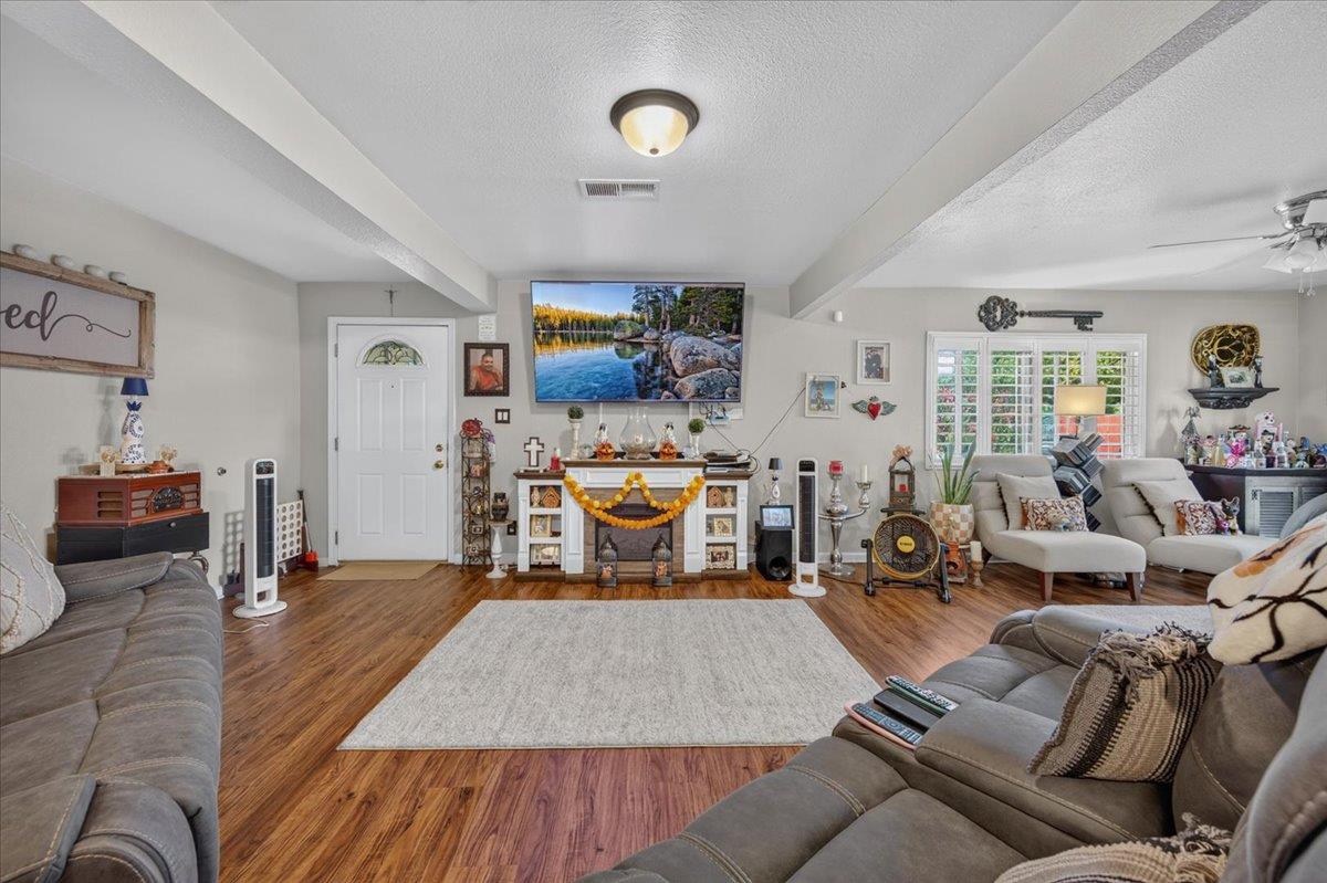 4386 N West Ave, Fresno, CA 93705