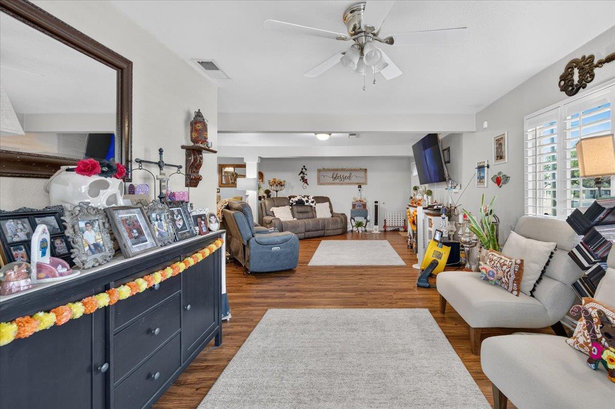 4386 N West Ave, Fresno, CA 93705