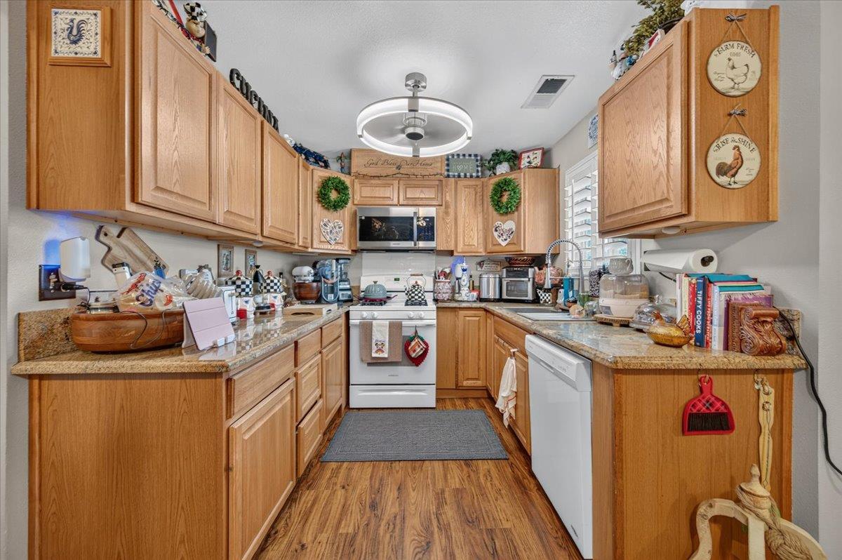 4386 N West Ave, Fresno, CA 93705