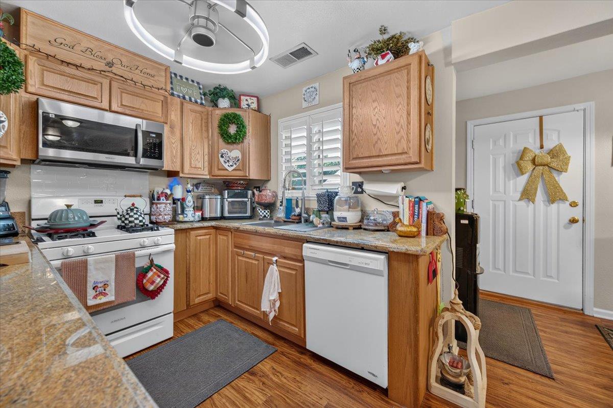 4386 N West Ave, Fresno, CA 93705
