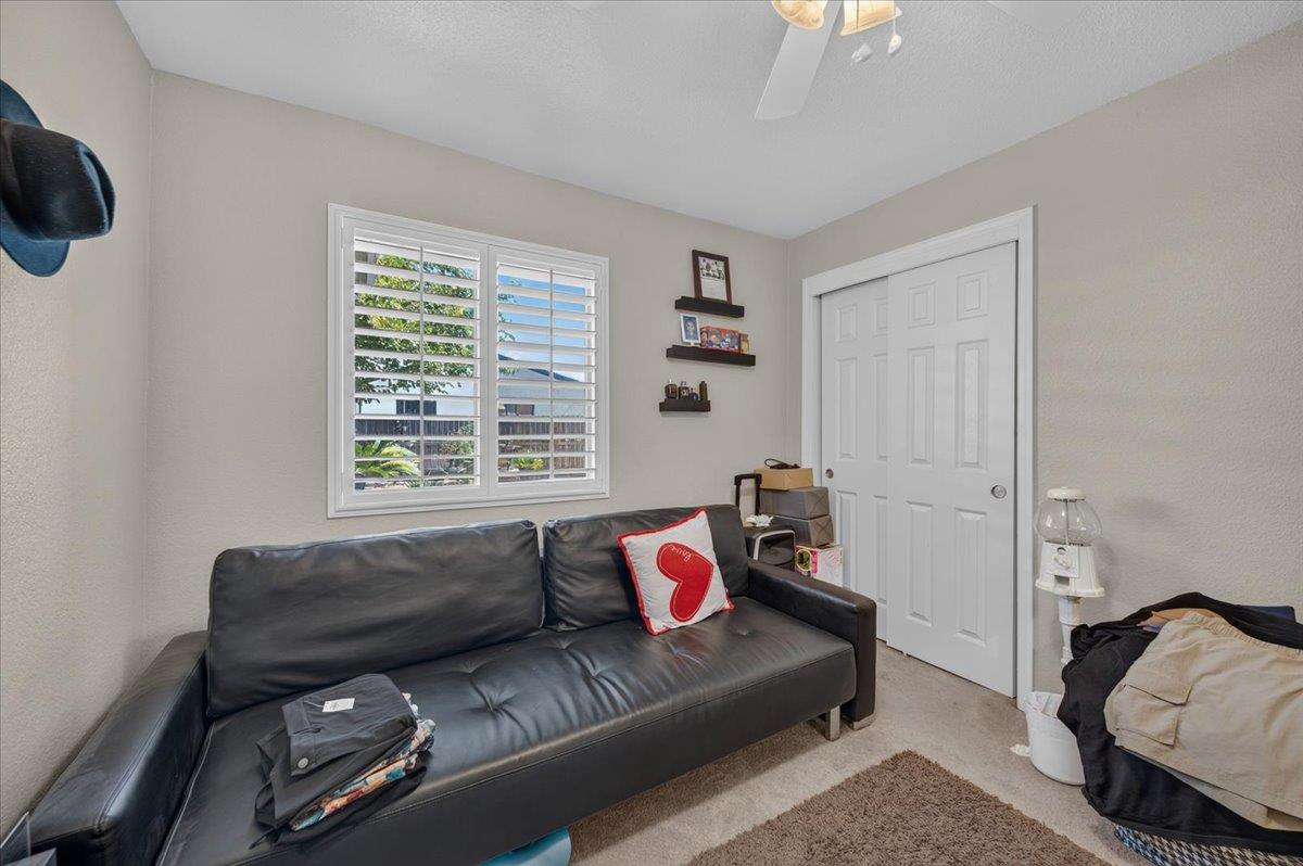 4386 N West Ave, Fresno, CA 93705