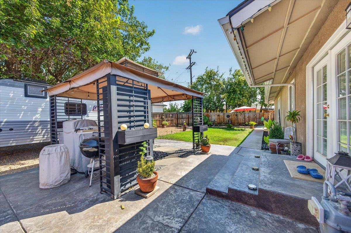 4386 N West Ave, Fresno, CA 93705