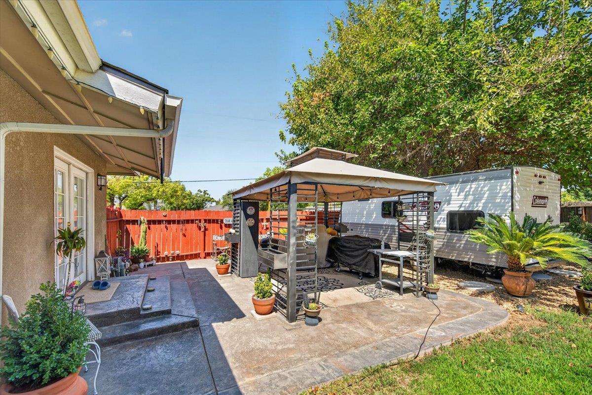 4386 N West Ave, Fresno, CA 93705