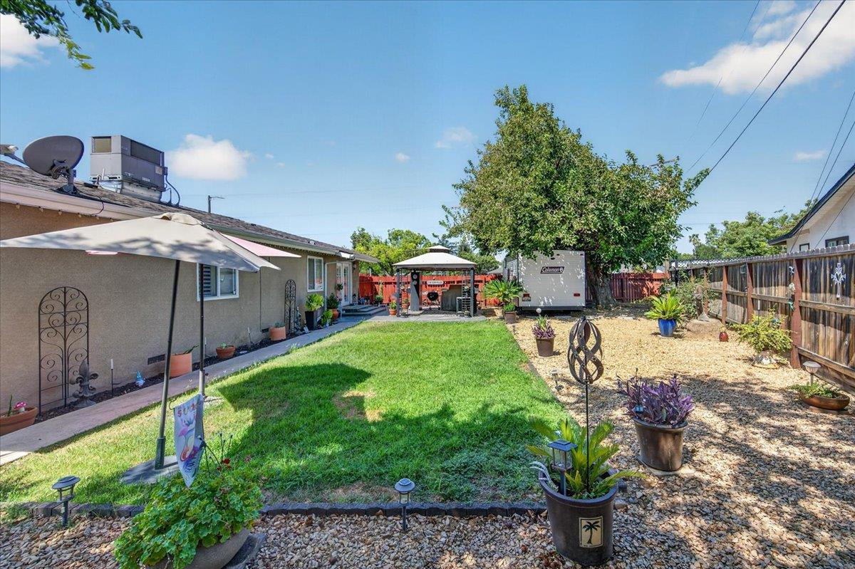 4386 N West Ave, Fresno, CA 93705