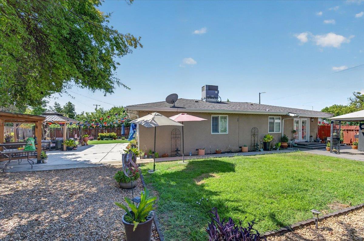 4386 N West Ave, Fresno, CA 93705