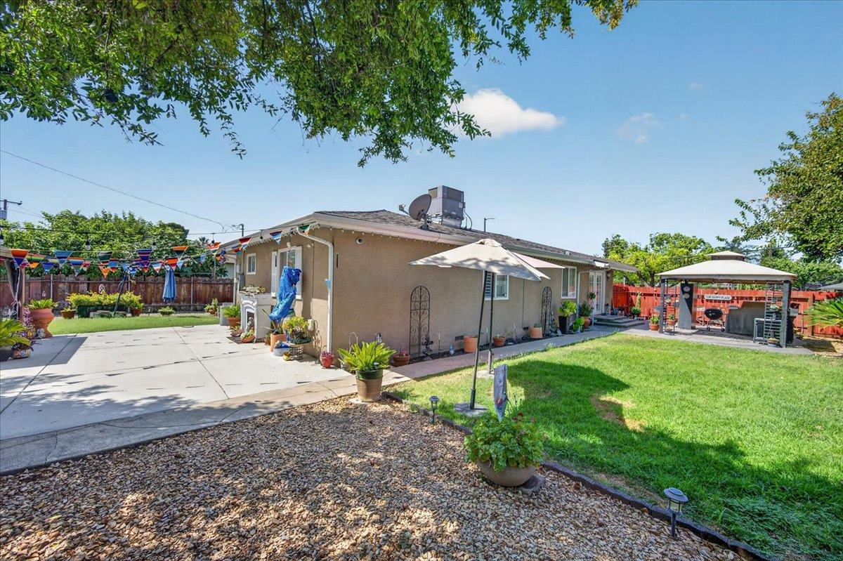 4386 N West Ave, Fresno, CA 93705