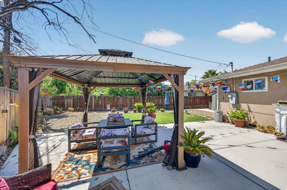 4386 N West Ave, Fresno, CA 93705
